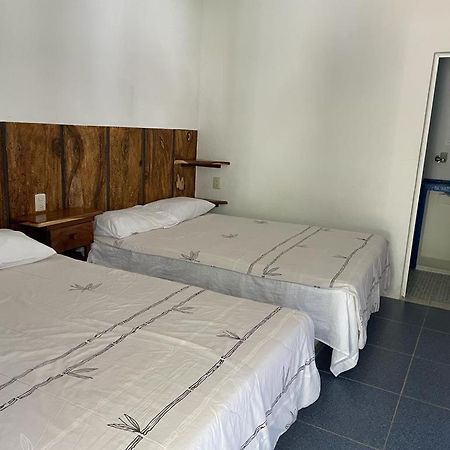Hotel Tamarindos Zihuatanejo Kültér fotó